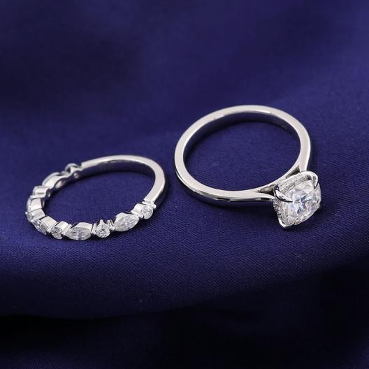 1.5 Carat Cushion Cut Diamond Ring factory